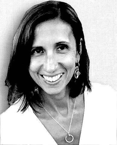 Ana Paula Rocha - Foto de Perfil - Preto e Branco