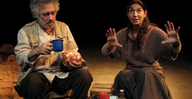 <span  class="uc_style_uc_tiles_grid_image_elementor_uc_items_attribute_title" style="color:#ffffff;">Ana Paula Rocha - Teatro - Canção do Vale - Outubro 2008 - 001</span>