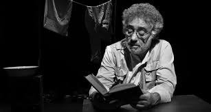 <span  class="uc_style_uc_tiles_grid_image_elementor_uc_items_attribute_title" style="color:#ffffff;">Ana Paula Rocha - Teatro - Facas nas galinhas - Novembro 2009 - 003</span>