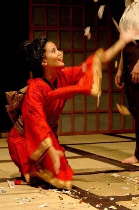 <span  class="uc_style_uc_tiles_grid_image_elementor_uc_items_attribute_title" style="color:#ffffff;">Ana Paula Rocha - Teatro - Hanjo - Setembro 2010 - 003</span>