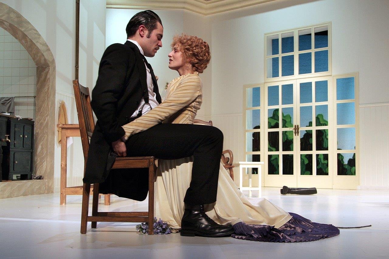 <span  class="uc_style_uc_tiles_grid_image_elementor_uc_items_attribute_title" style="color:#ffffff;">Ana Paula Rocha - Teatro - Menina Júlia - Abril 2009 - 001</span>
