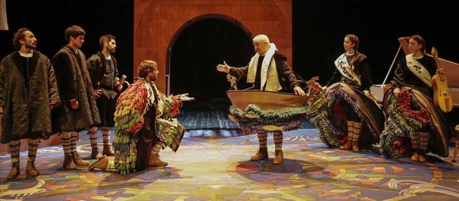 <span  class="uc_style_uc_tiles_grid_image_elementor_uc_items_attribute_title" style="color:#ffffff;">Ana Paula Rocha - Teatro - Não d´amores - Junho 2016 - 003</span>