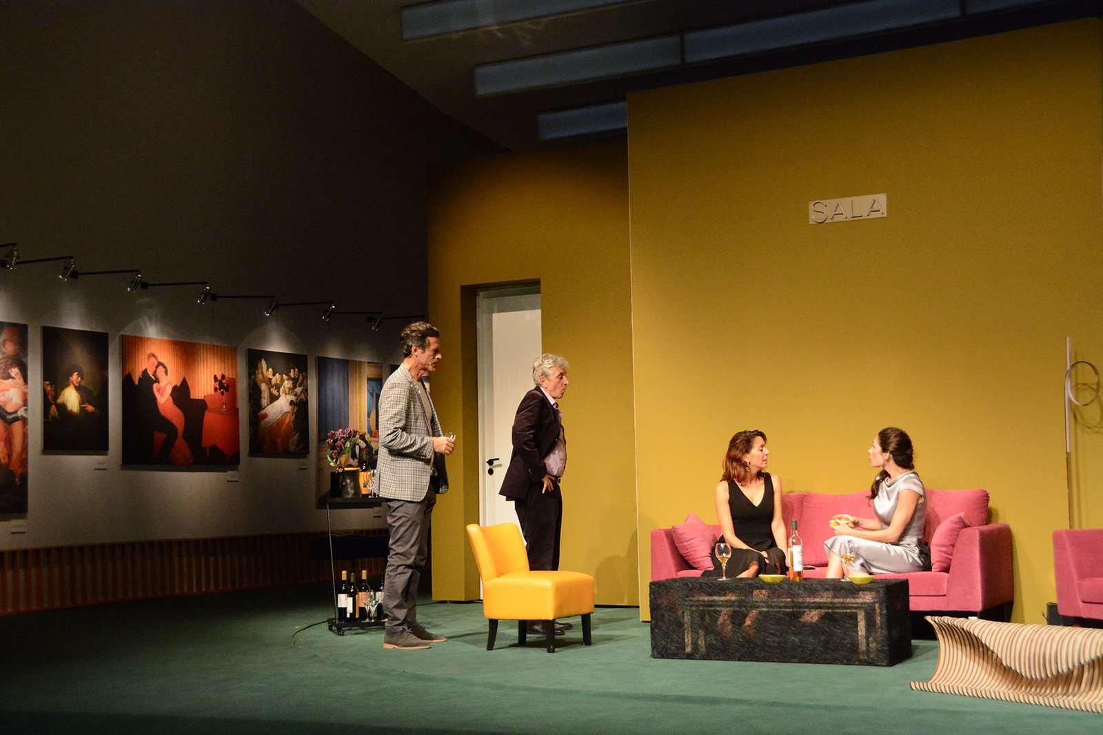 <span  class="uc_style_uc_tiles_grid_image_elementor_uc_items_attribute_title" style="color:#ffffff;">Ana Paula Rocha - Teatro - A Mentira - Novembro 2018 - 003</span>
