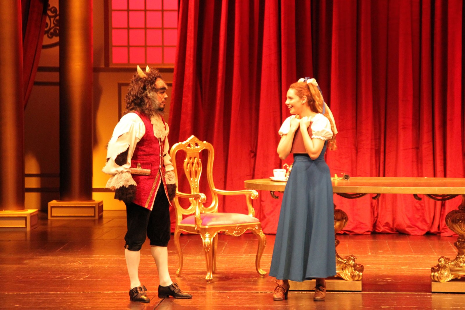 <span  class="uc_style_uc_tiles_grid_image_elementor_uc_items_attribute_title" style="color:#ffffff;">Ana Paula Rocha - Teatro - A bela e o monstro – Novembro 2014 - 002</span>