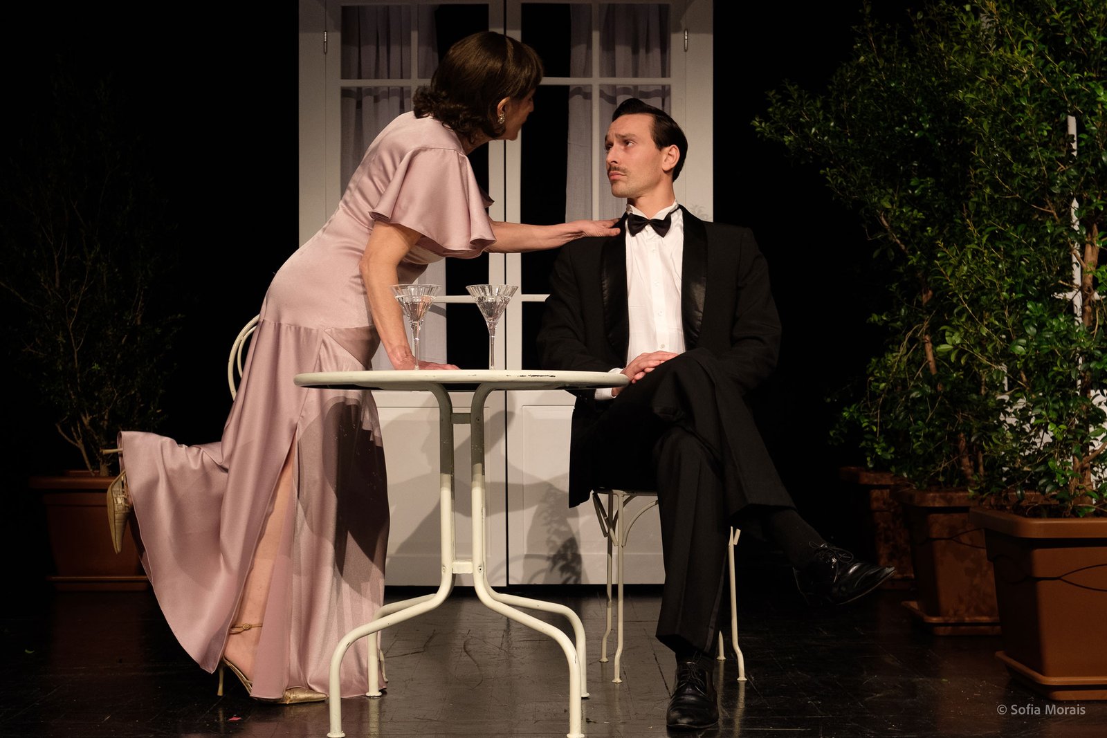 <span  class="uc_style_uc_tiles_grid_image_elementor_uc_items_attribute_title" style="color:#ffffff;">Ana Paula Rocha - Teatro - Private Lives - Janeiro 2019 - 002</span>