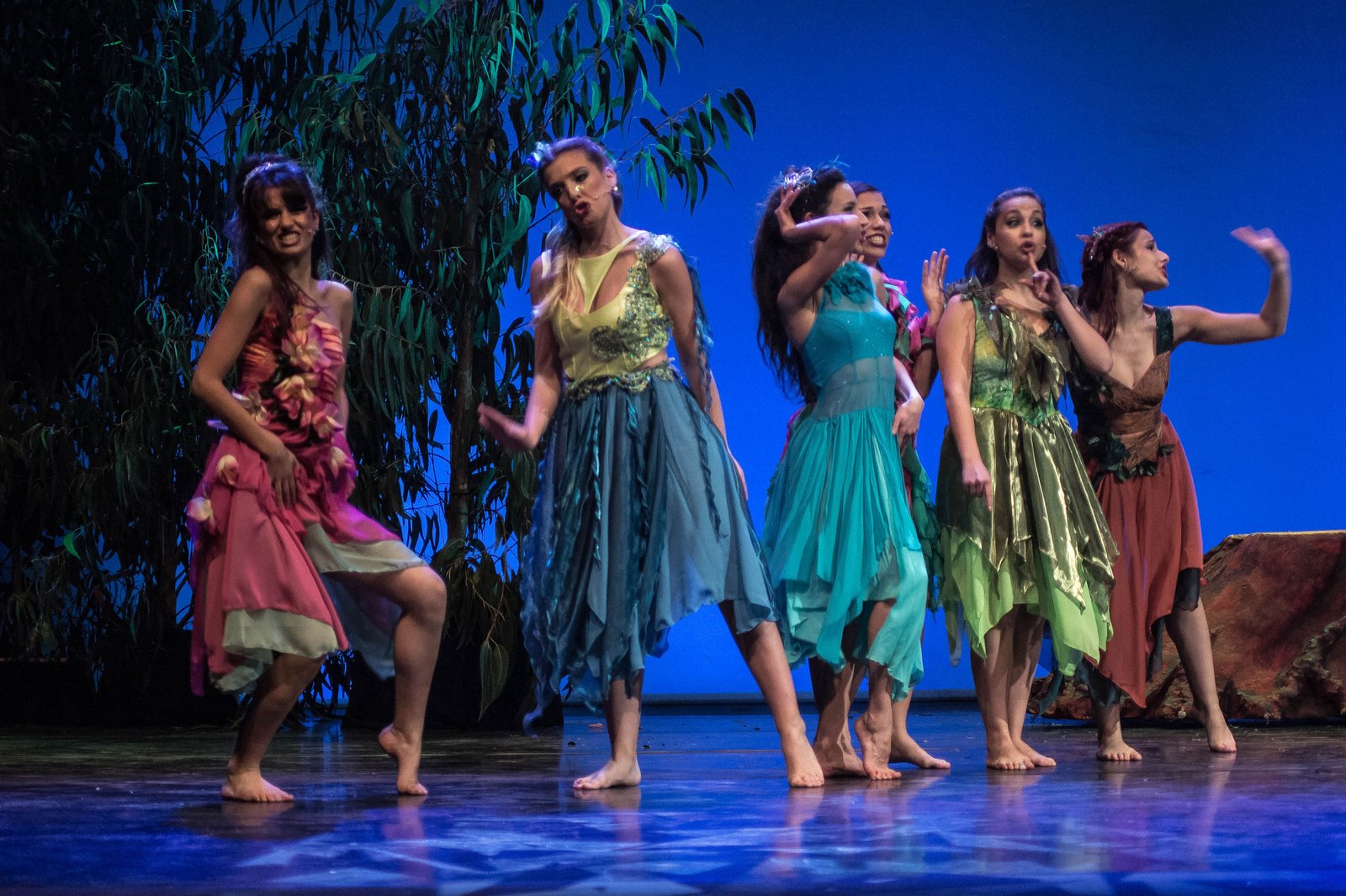 <span  class="uc_style_uc_tiles_grid_image_elementor_uc_items_attribute_title" style="color:#ffffff;">Ana Paula Rocha - Teatro - Sonho de uma noite de Verão – Maio 2019 - 001</span>